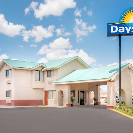Days Inn By Wyndham Hobbs Exteriör bild